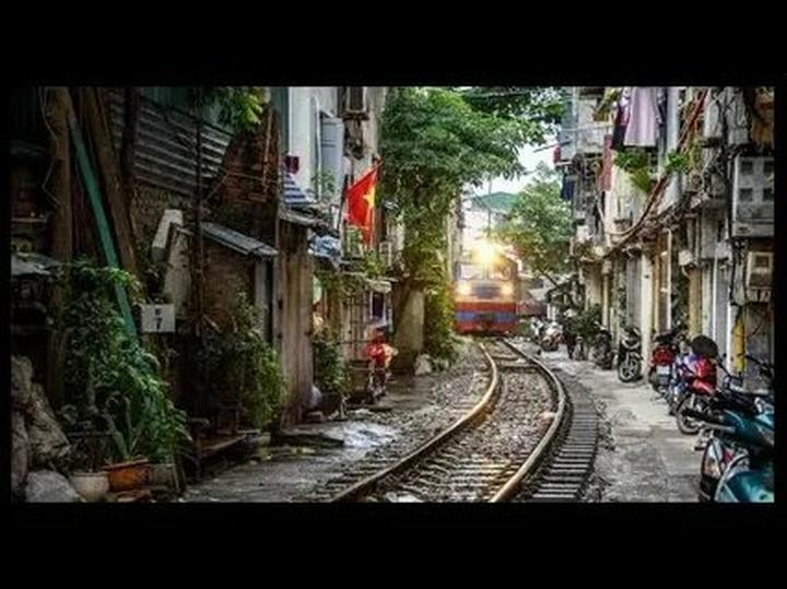 Chuyên gia Hotspot Matrix phân tích: 4 kiểu chân váy hết thời, và marketing video